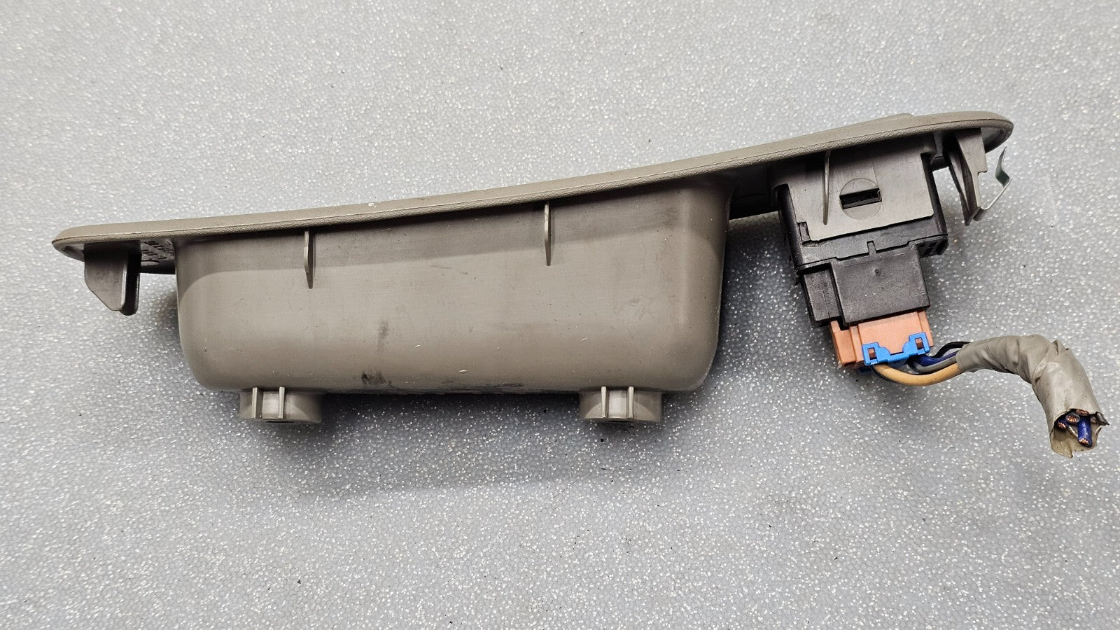 🔥 00-05 Chevrolet Impala Right Passenger Door  Window Switch