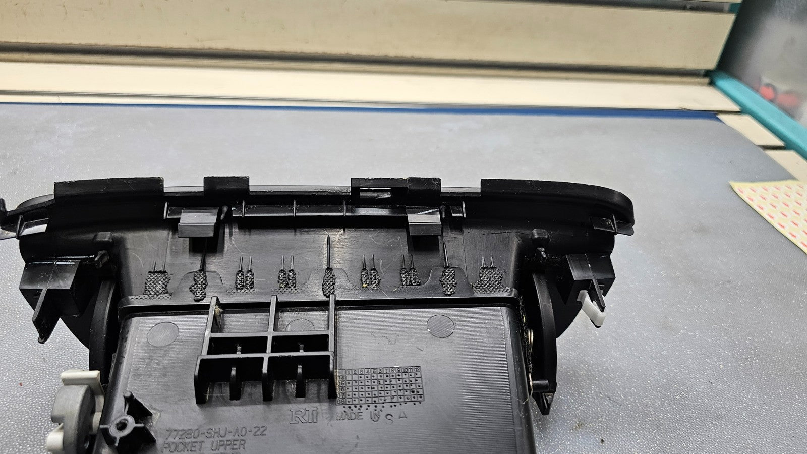 🔥05-07 Honda Odyssey Front Center Dash Console Pocket Storage GRAY