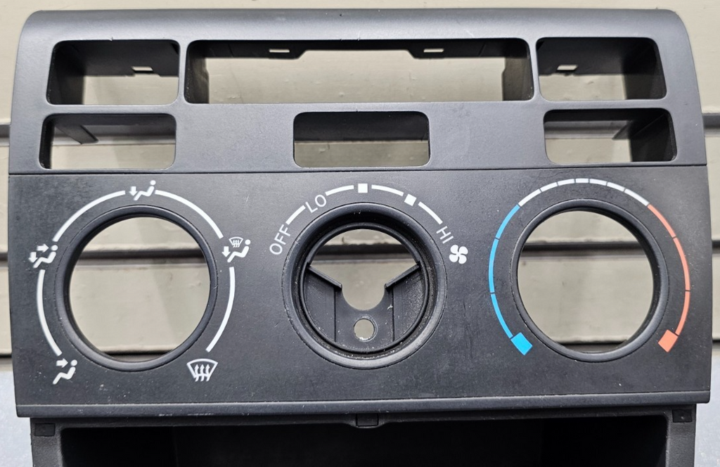 🔥03-08 TOYOTA COROLLA CENTER DASH CLIMATE CONTROL BEZEL TRIM PANEL BLACK OEM