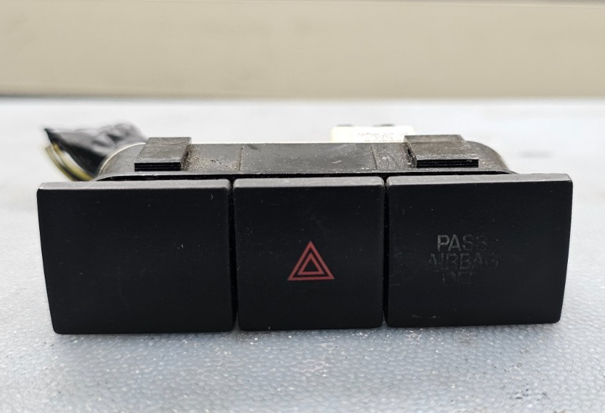 🔥06-09 FUSION MERCURY MILAN CENTER DASH HAZARD BUTTON SWITCH PASS RADIO BEZEL