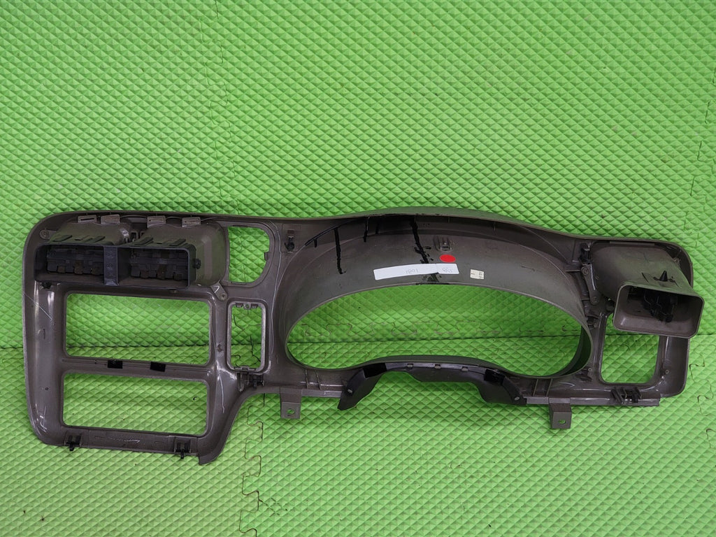 🔥98-04 BLAZER S10 JIMMY SONOMA Cluster Dash Radio Bezel light gray  C8