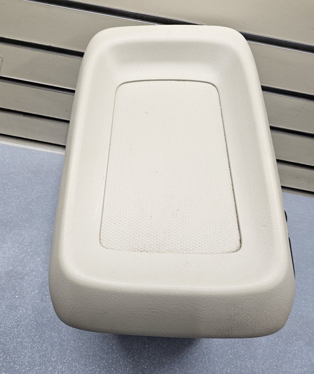 🔥99-02 Chevy Silverado Sierra Center Console Armrest Lid Storage Cover TAN