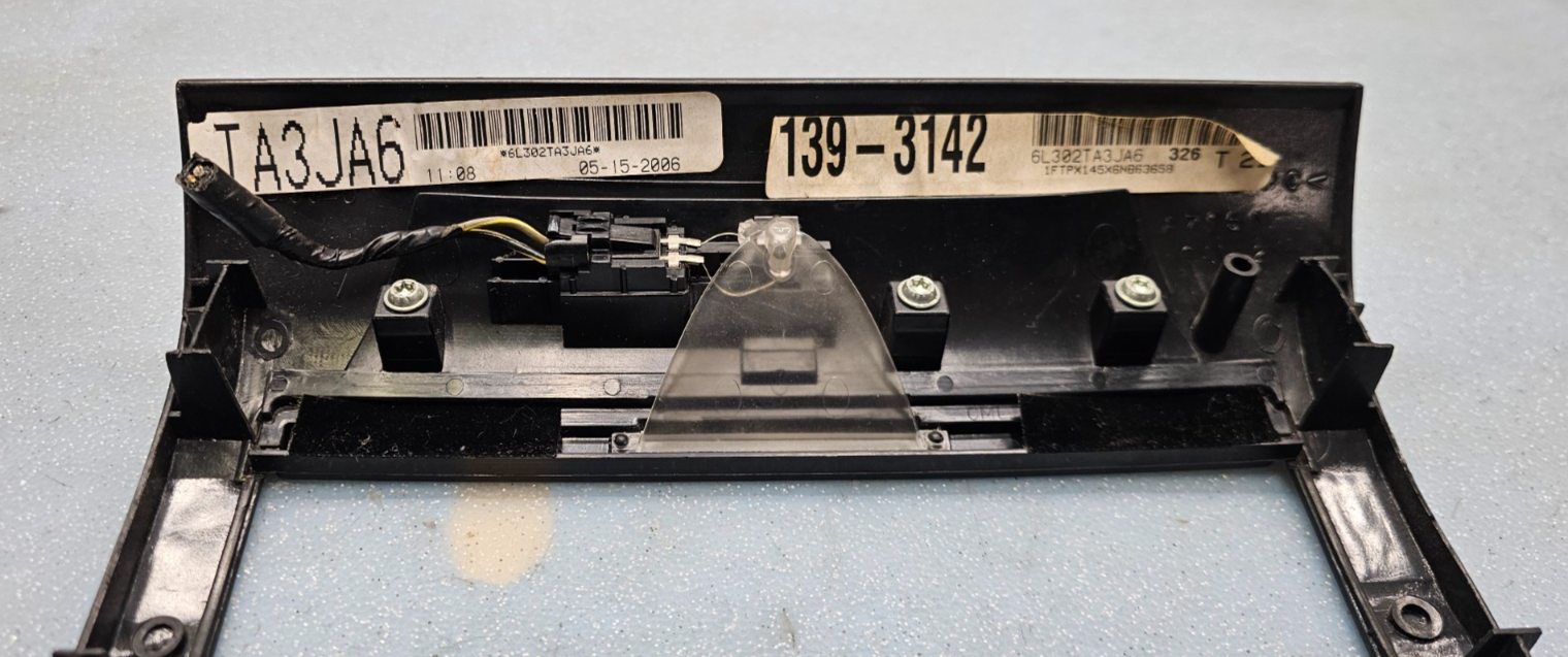 🔥04-08 Ford F-150 Dash AM FM Radio Stereo Bezel Trim Panel Climate Black OEM
