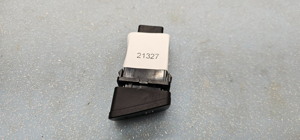 🔥05-06 Hyundai Tucson Rear Defrosted Defroster Heater Control Switch Button