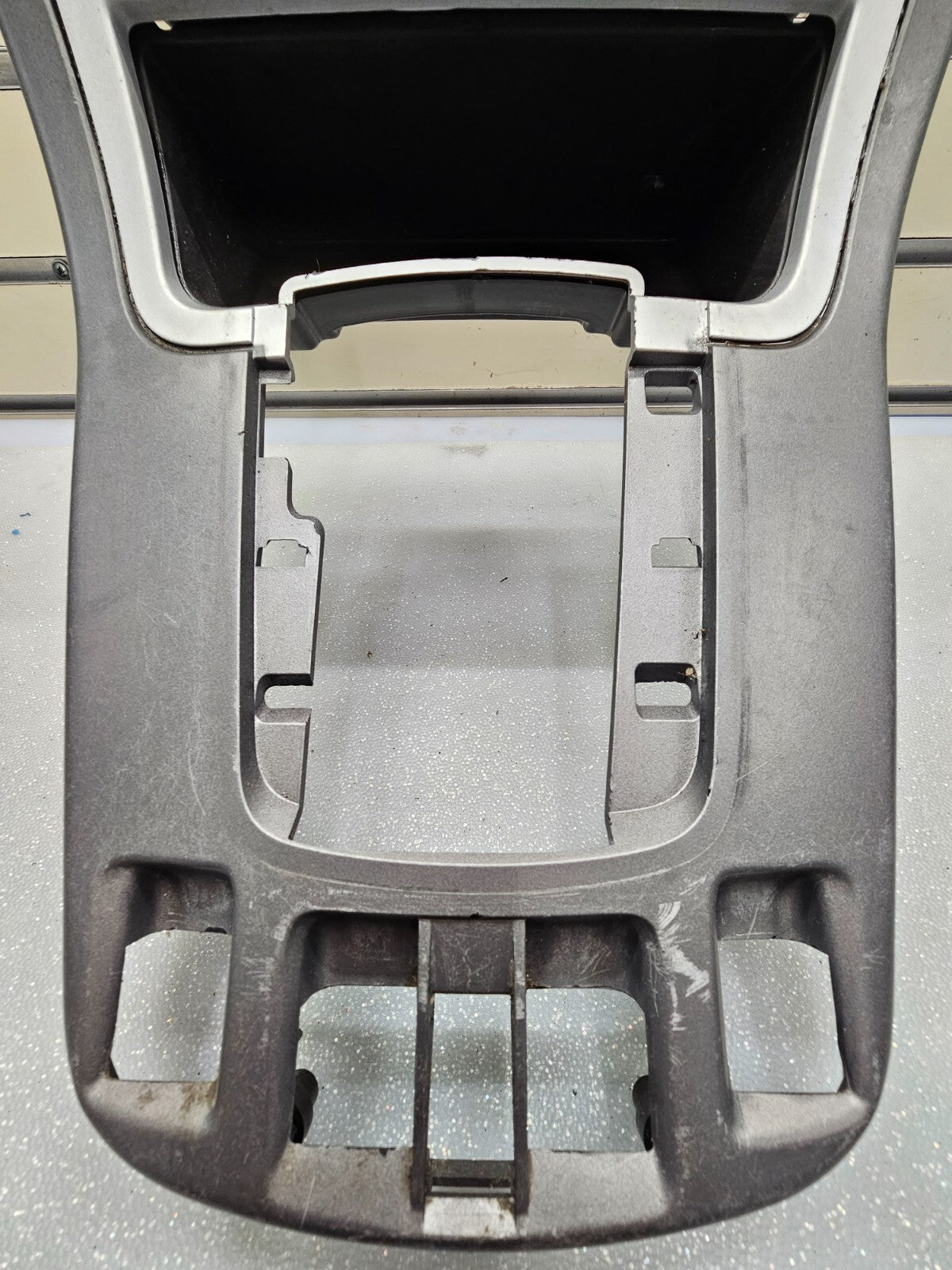 07-09 Equinox Center Dash AM FM Radio Climate Stereo Bezel Trim Panel SILVER B43