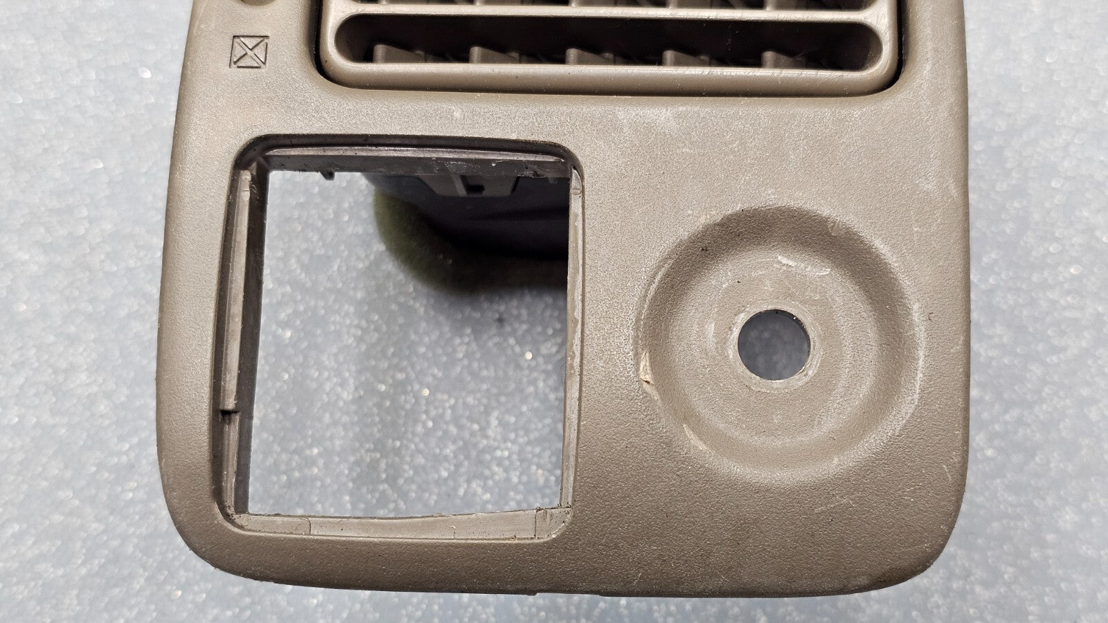 🔥98-02 TOYOTA COROLLA Dash Left Driver Air Vent Heater Conditioning Dark Tan