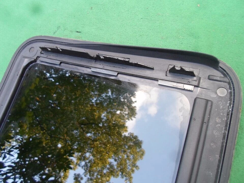 13-16 Dodge Dart Front Sun Roof Glass Window Moon Roof Retractible Assembly OEM