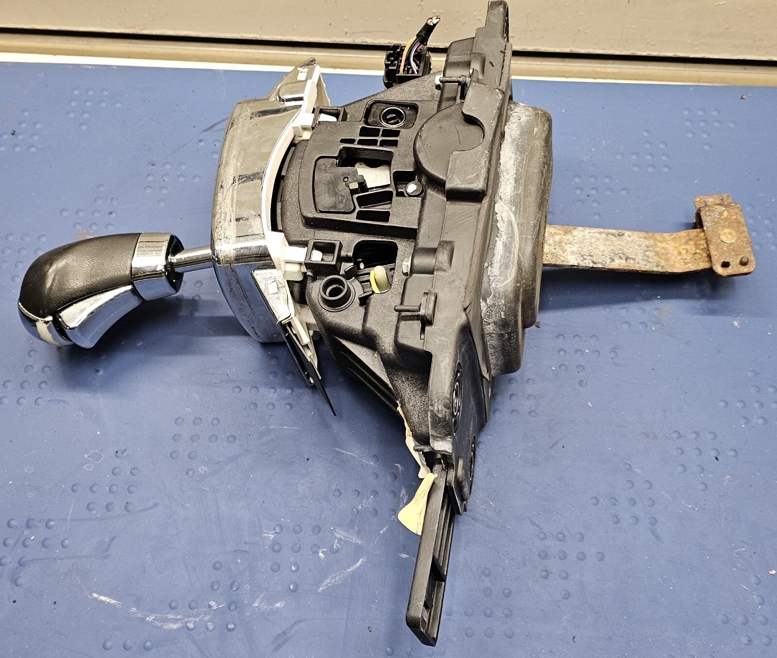 🔥2003 - 2007 CADILLAC CTS SHIFTER FLOOR SHIFTER OEM