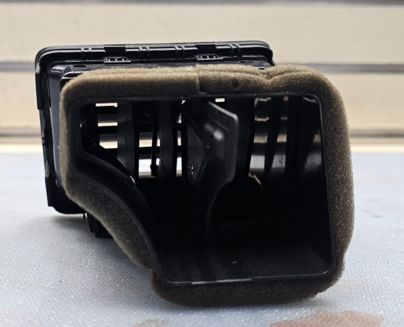🔥05-10 VOLKSWAGEN JETTA FRONT CENTER DASH RIGHT PASSENGER AIR VENT HEATER BLACK