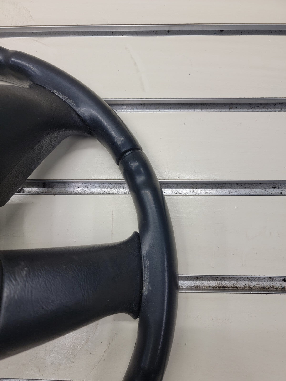 🔥03-06 SILVERADO SIERRA YUKON TAHOE SUBURBAN STEERING WHEEL LEATHER BLACK