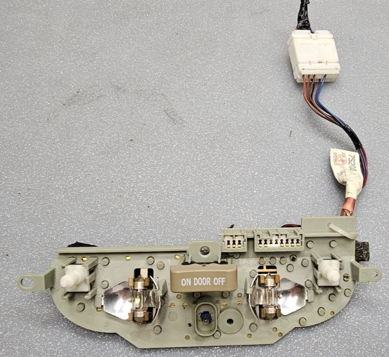 🔥04-12 Armada TITAN QX56 Overhead Console Dome Light Lamp Switch Panel Tan
