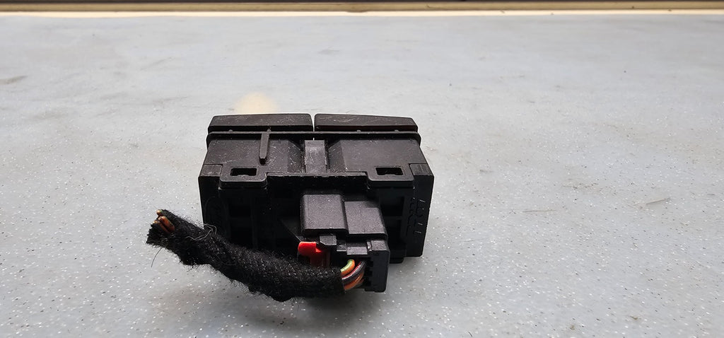 🔥05-07 FORD Focus Emergency Hazard Light Flasher Button Control Switch  BLACK