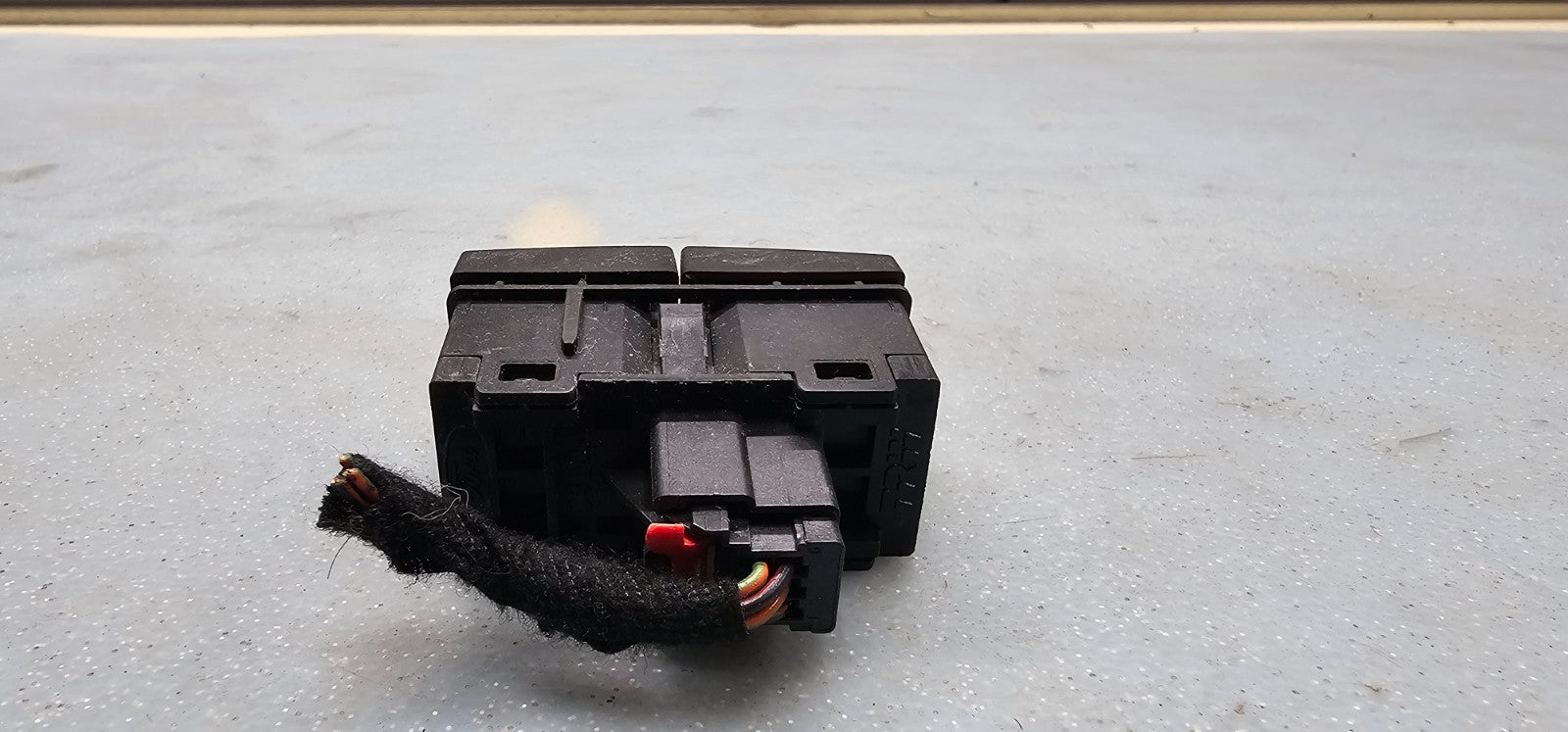 🔥05-07 FORD Focus Emergency Hazard Light Flasher Button Control Switch  BLACK