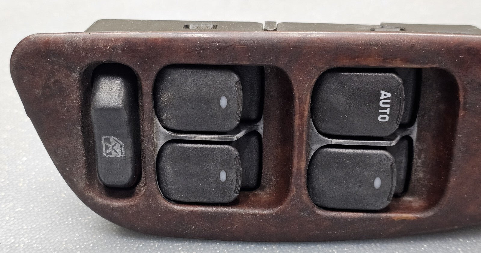 🔥04-07 MALIBU LEFT DRIVER MASTER POWER WINDOW DOOR CONTROL SWITCH ASSEMBLY WOOD