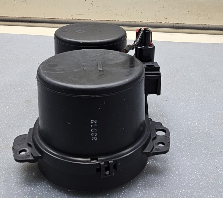 🔥08-10 Dodge Charger 300 Center Console Cup Drink Holder OEM