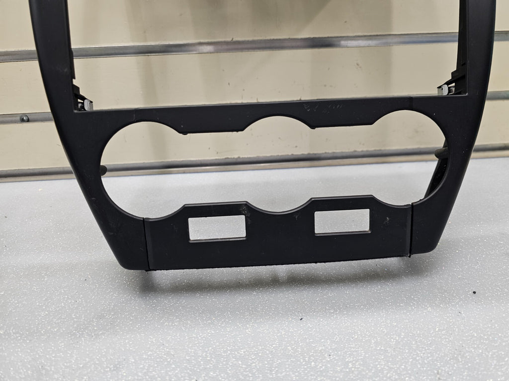 🔥08-15 Land Rover LR2 Dash Center Radio Stereo Display Bezel Trim Panel Gray