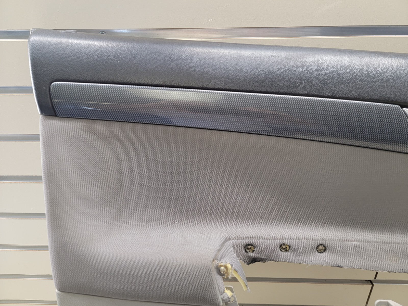 🔥2008-2010 Saturn Vue Door Panel Front Left Driver OEM 96814037 gray