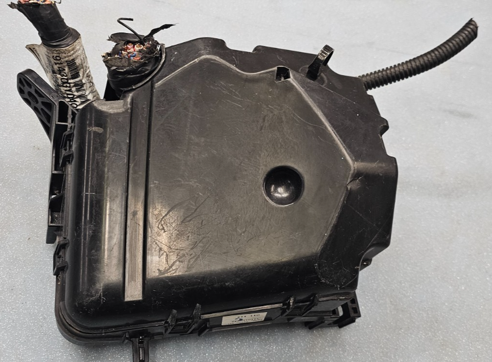 🔥11-13 Elantra Engine Fuse Box Body Control Integrated Power Module TIPM