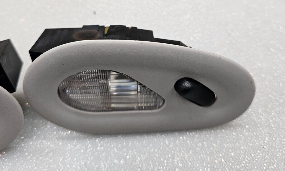 🔥03-06 Ford Expedition Excursion Rear Dome Map Lights Both LH & RH (Pair) Grey