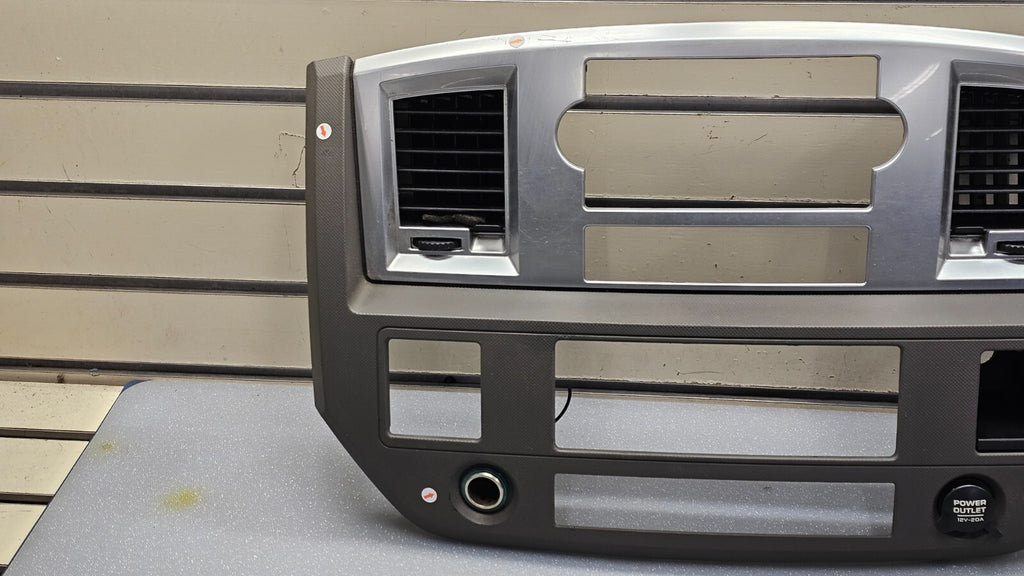 🔥06-08 Dodge RAM Dash RADIO Stereo Bezel Climate Trim Panel Silver/Black B11