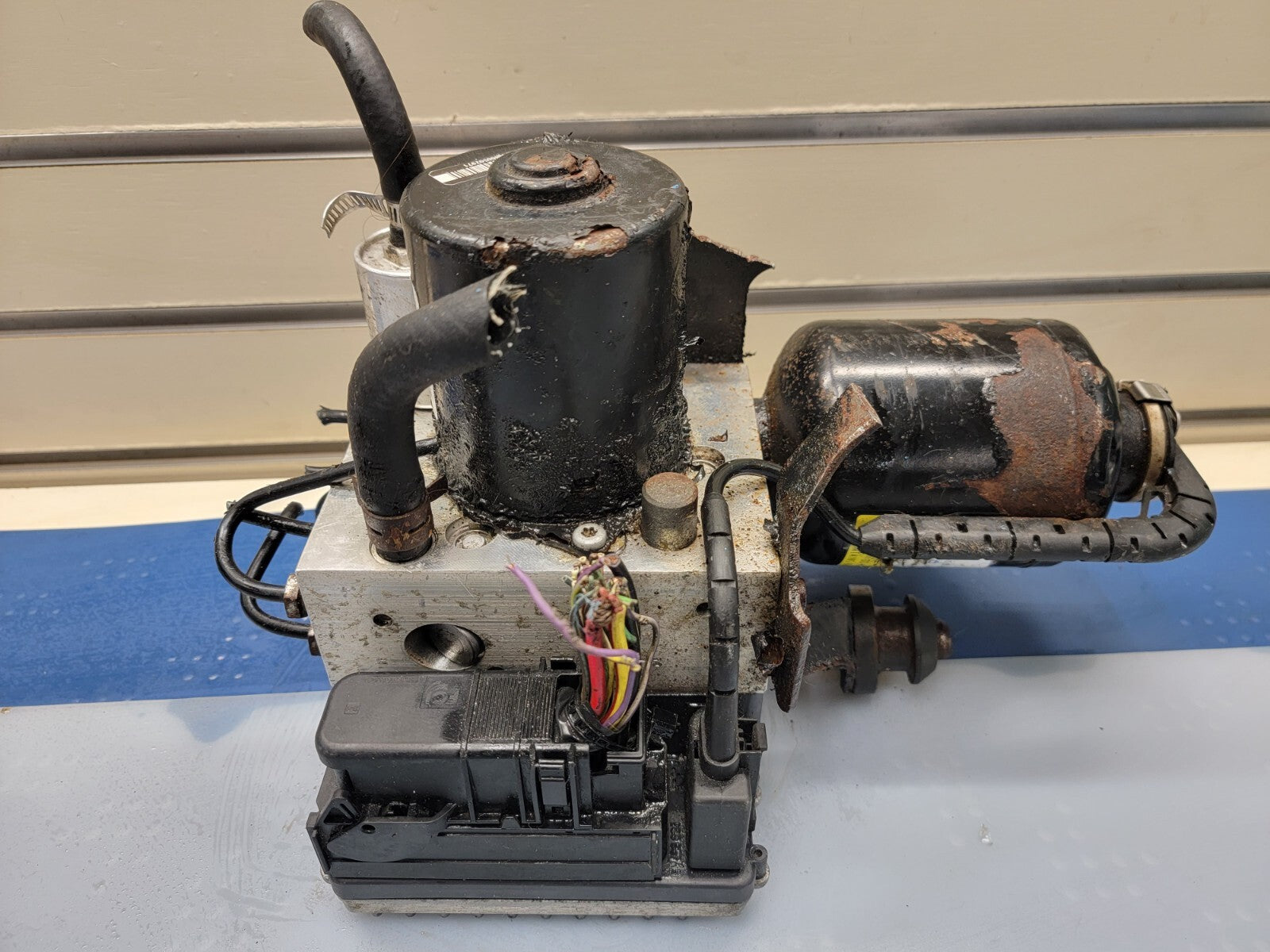 🔥2005-2007 FORD ESCAPE MERCURY MARINER HYBRID ABS ANTI-LOCK BRAKE PUMP