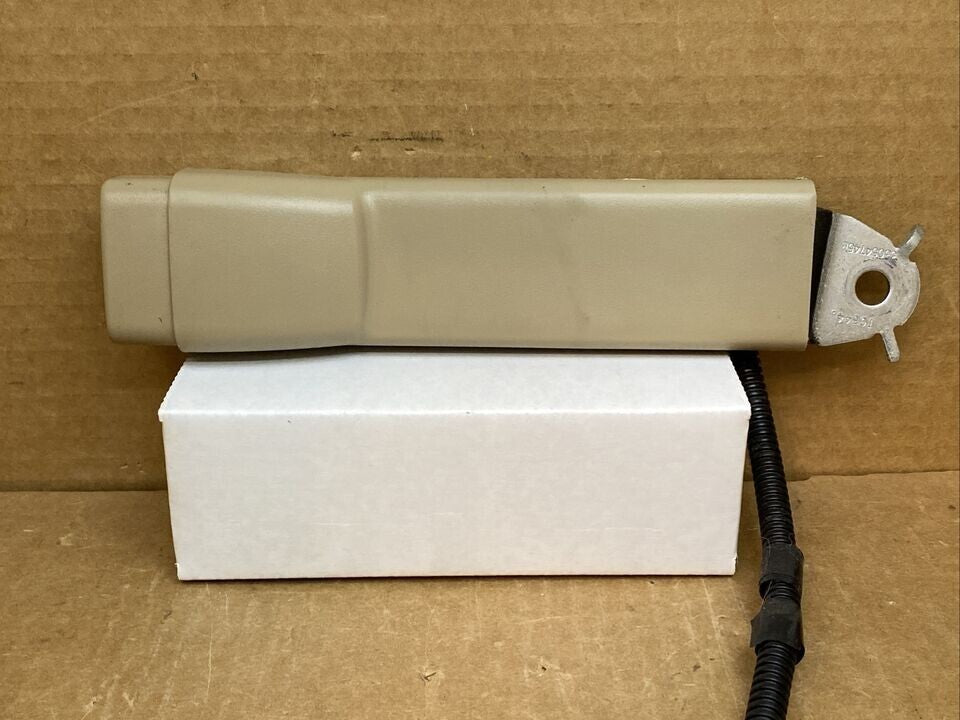 07-14 Silverado Sierra Escalade Front Left Driver Seat Belt Buckle Cashmere OEM
