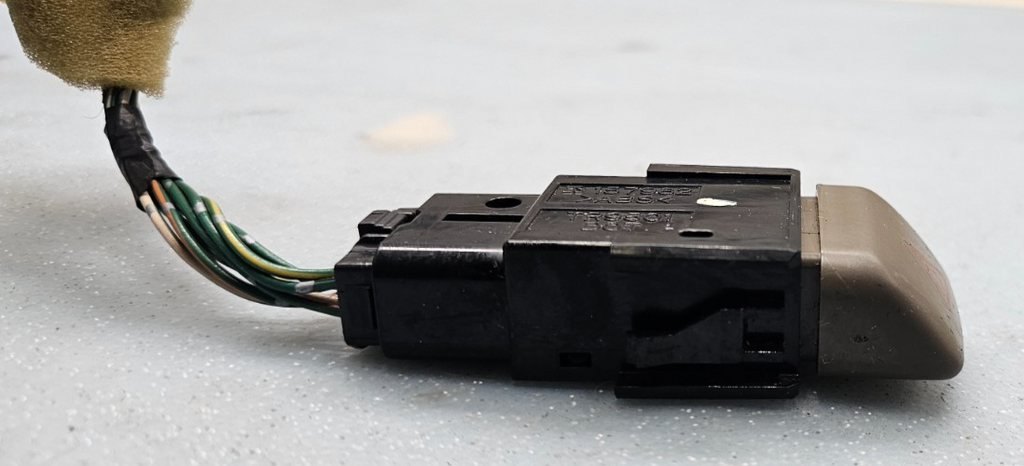 98-02 COROLLA 05-10 AVALON HAZARD EMERGENCY LIGHT SWITCH DRIVER ASSEMBLY DK TAN