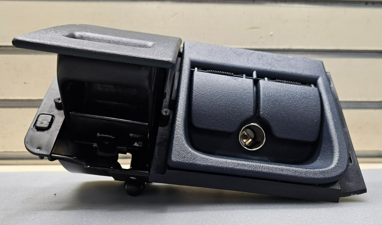 🔥95-98 CHEVY GMC SILVERADO YUKON TAHOE C/K Lighter Port Ashtray ash tray Black
