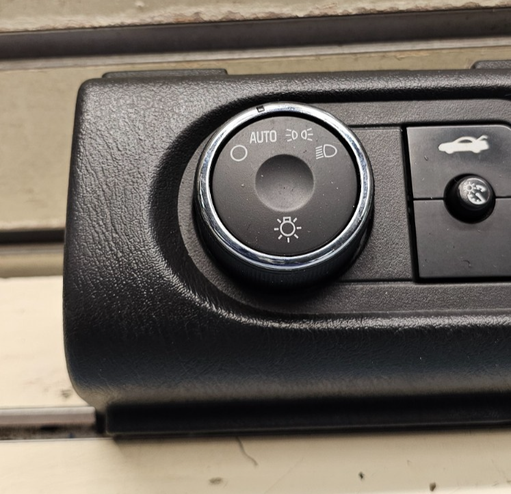 2006-2011 CHEVY IMPALA MONTE CARLO HEADLIGHT CONTROL SWITCH DIMMER TRUNK RELEASE