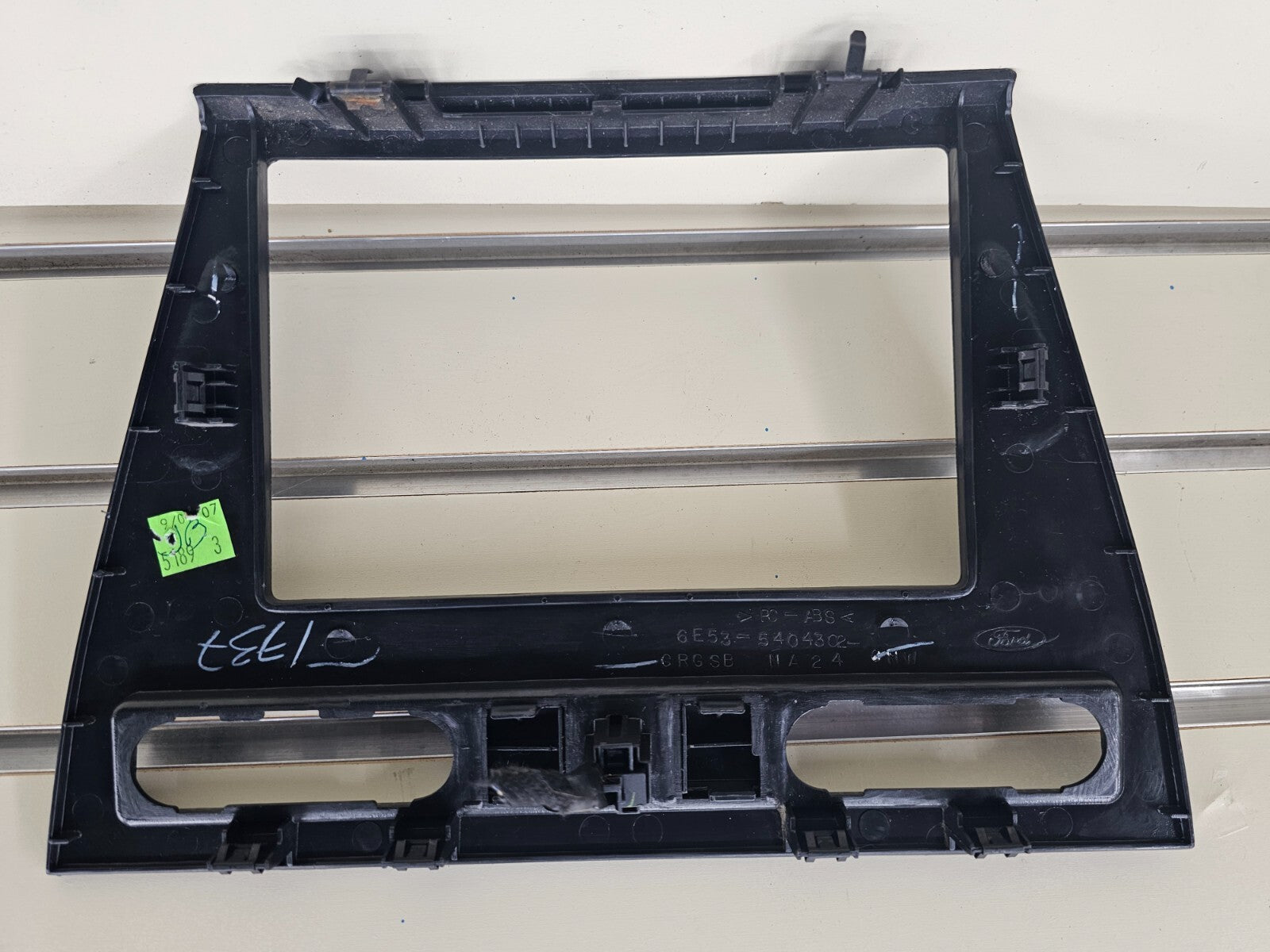 06-09 Fusion Milan Center Dash Trim Panel AM FM Radio Stereo Bezel CARBON BLACK