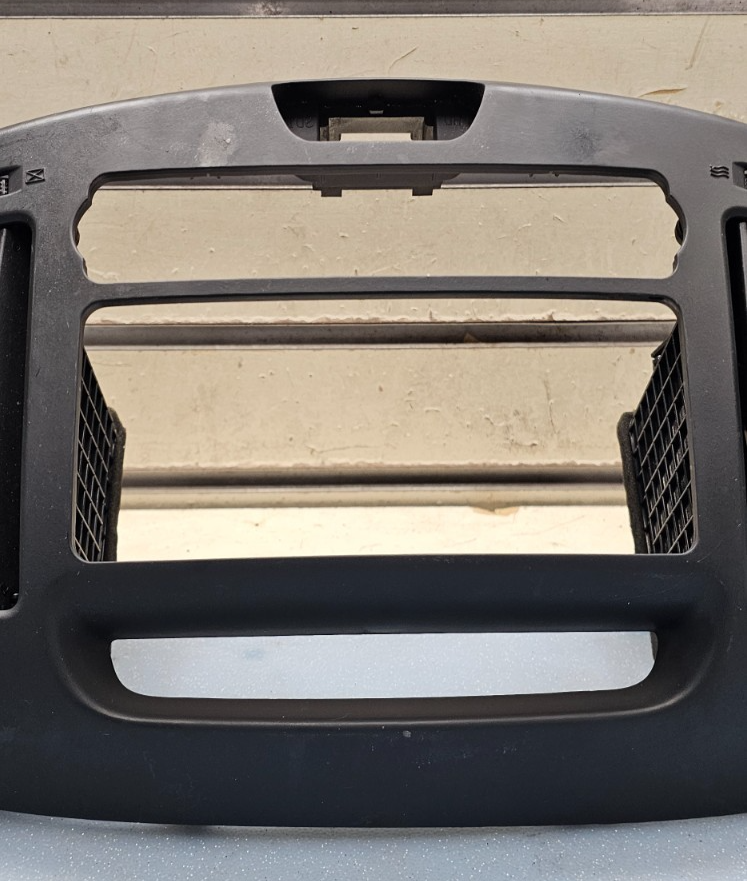 🔥07-10 Elantra Dash FM Radio Display Stereo Bezel Trim Instrument Panel Black