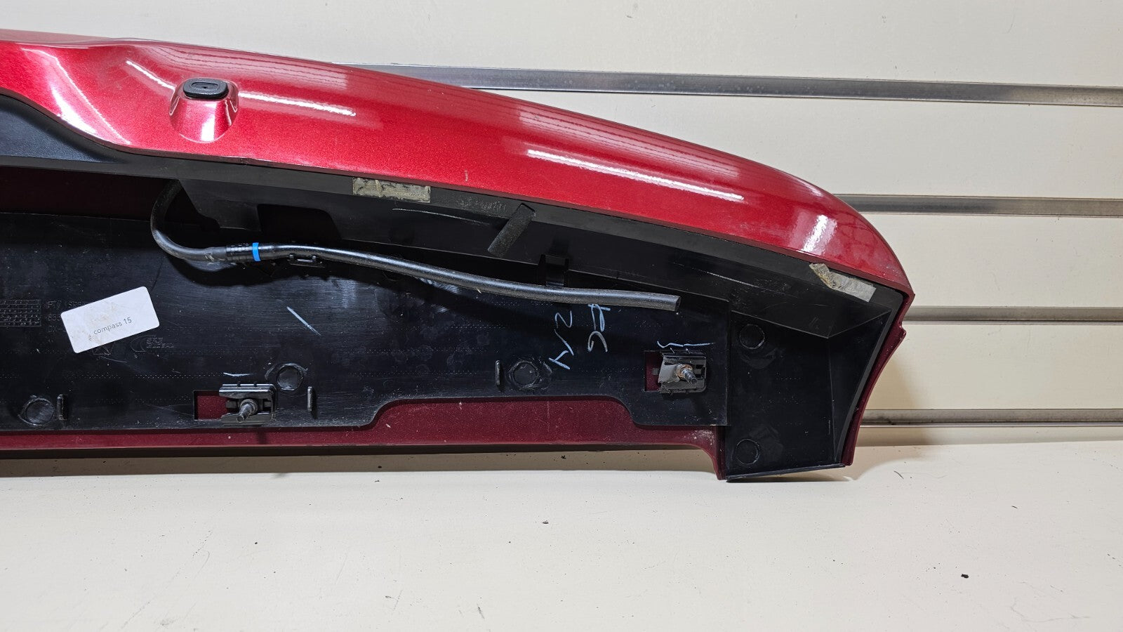 🔥11-17 Compass Upper Lift Tail Gate Hatch Spoiler Third Brake Light Wing Red