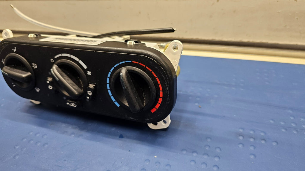 07-11 Nissan Versa Dash Heater Temperature Climate Control Panel Air Conditioner