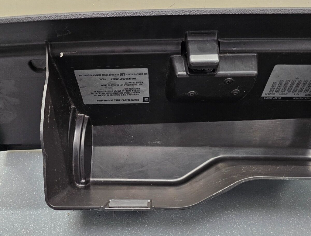 07-14 Silverado SIERRA Dash UPPER GLOVE BOX Storage Compartment Door Black G4