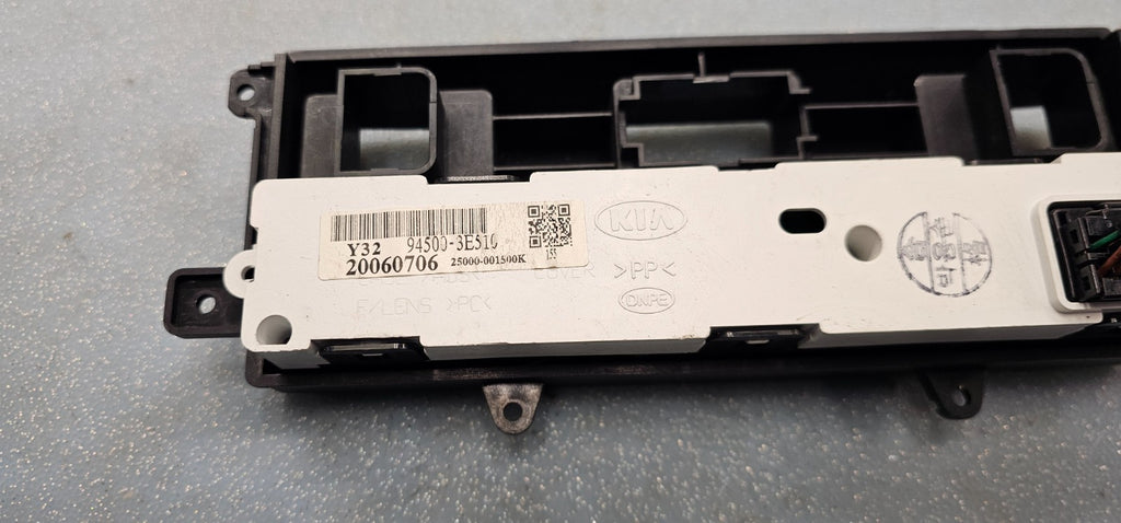 🔥06-09 KIA SORENTO DASH DIGITAL CLOCK TIME DISPLAY ASSY BLACK OEM