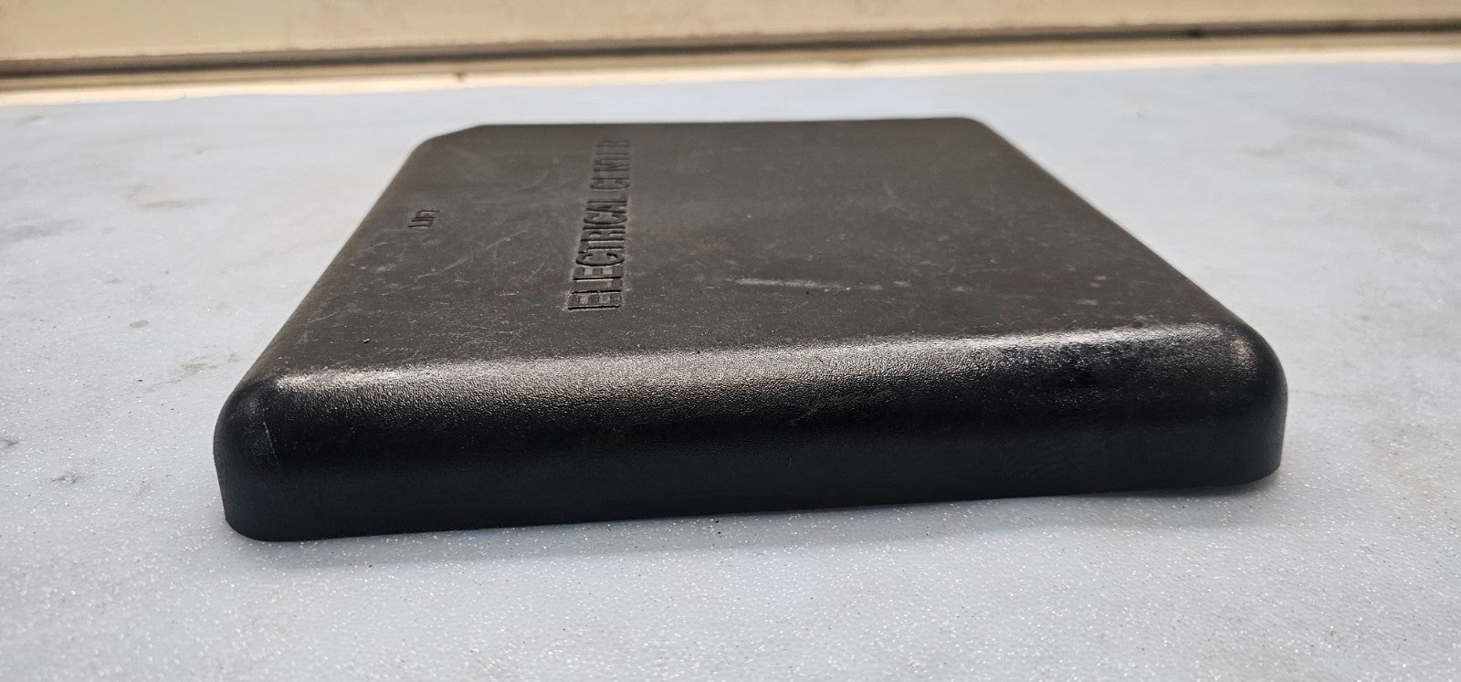 🔥00-02 Silverado Sierra Engine Fuse Relay Box Cover Lid Trim Panel Black OEM