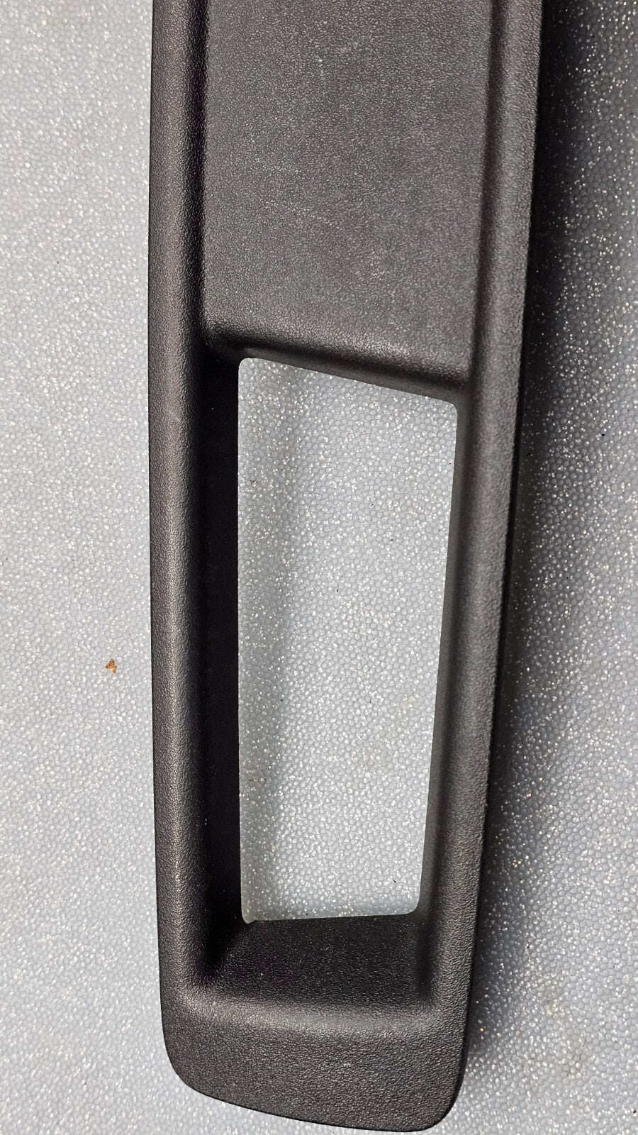 🔥09-12 Traverse Front Right Passenger Window Power Door Switch Bezel Black
