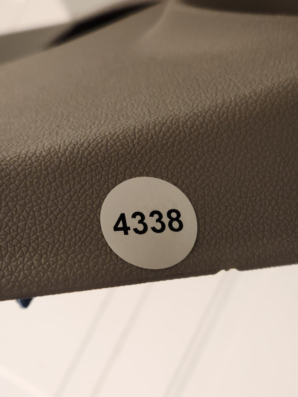 🔥07-09 CHEVY SILVERADO 1500 FRONT INTERIOR DOOR TRIM PANELS RIGHT Tan brown D19