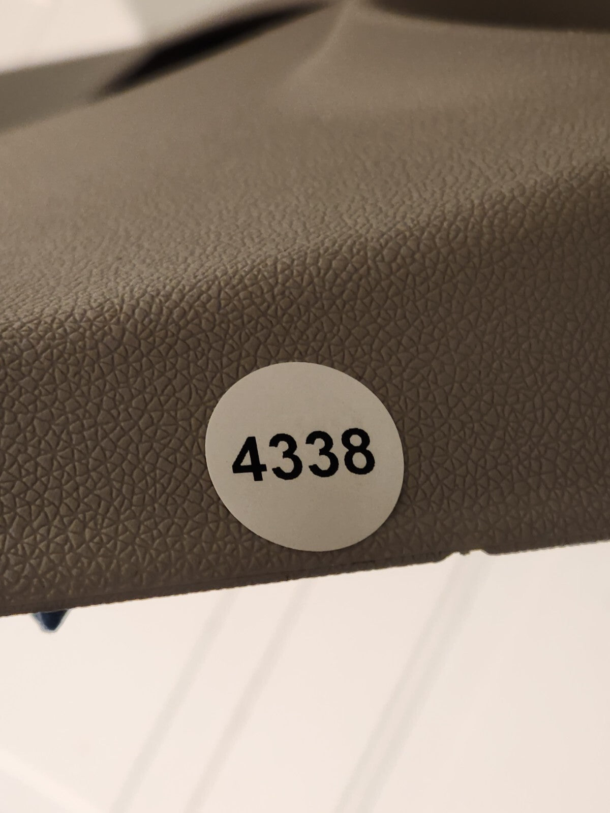 🔥07-09 CHEVY SILVERADO 1500 FRONT INTERIOR DOOR TRIM PANELS RIGHT Tan brown D19