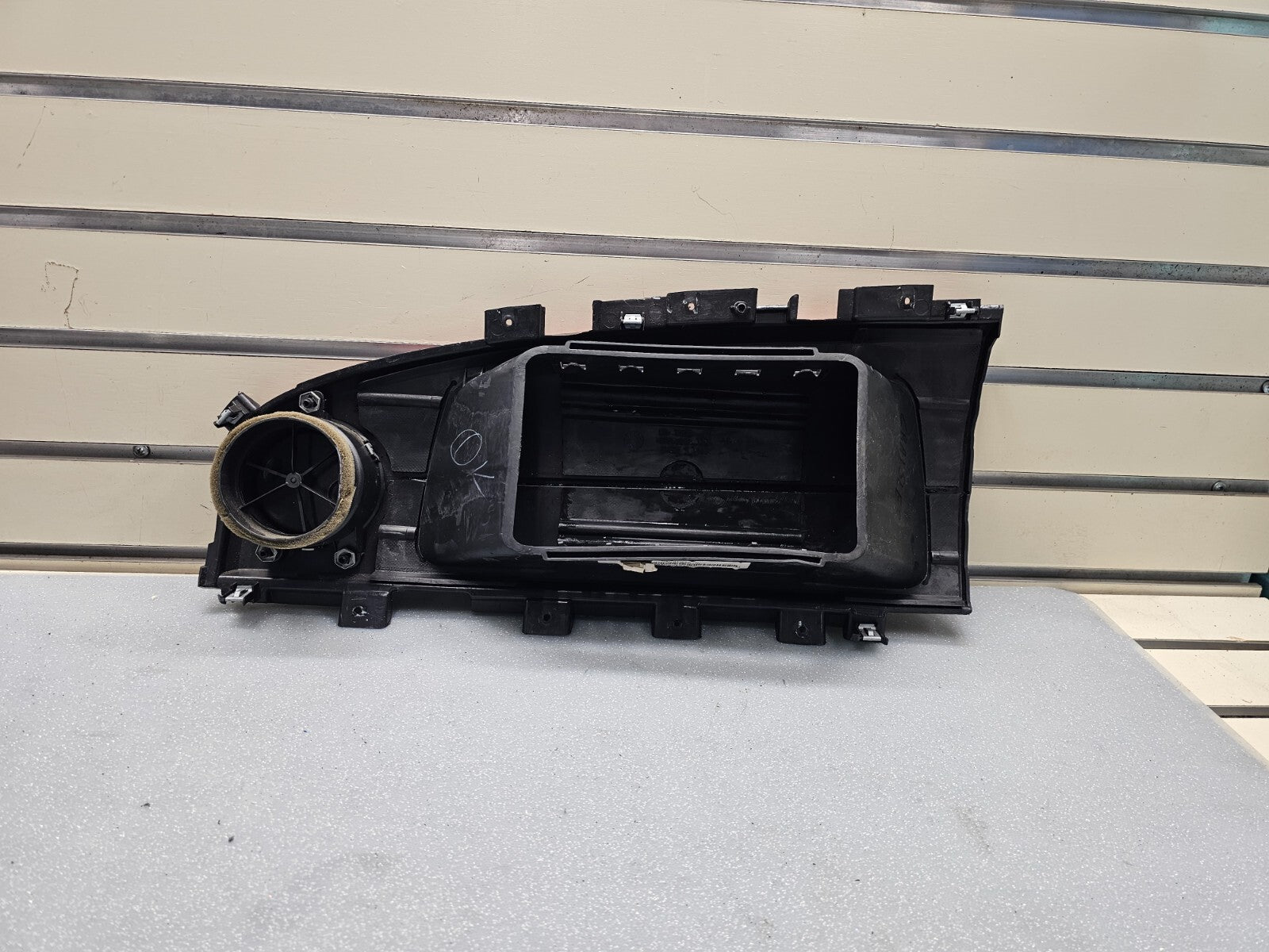 🔥06-10 Chrysler PT Cruiser Right Passenger Dash Bezel Cover Code ARBAG Red OEM