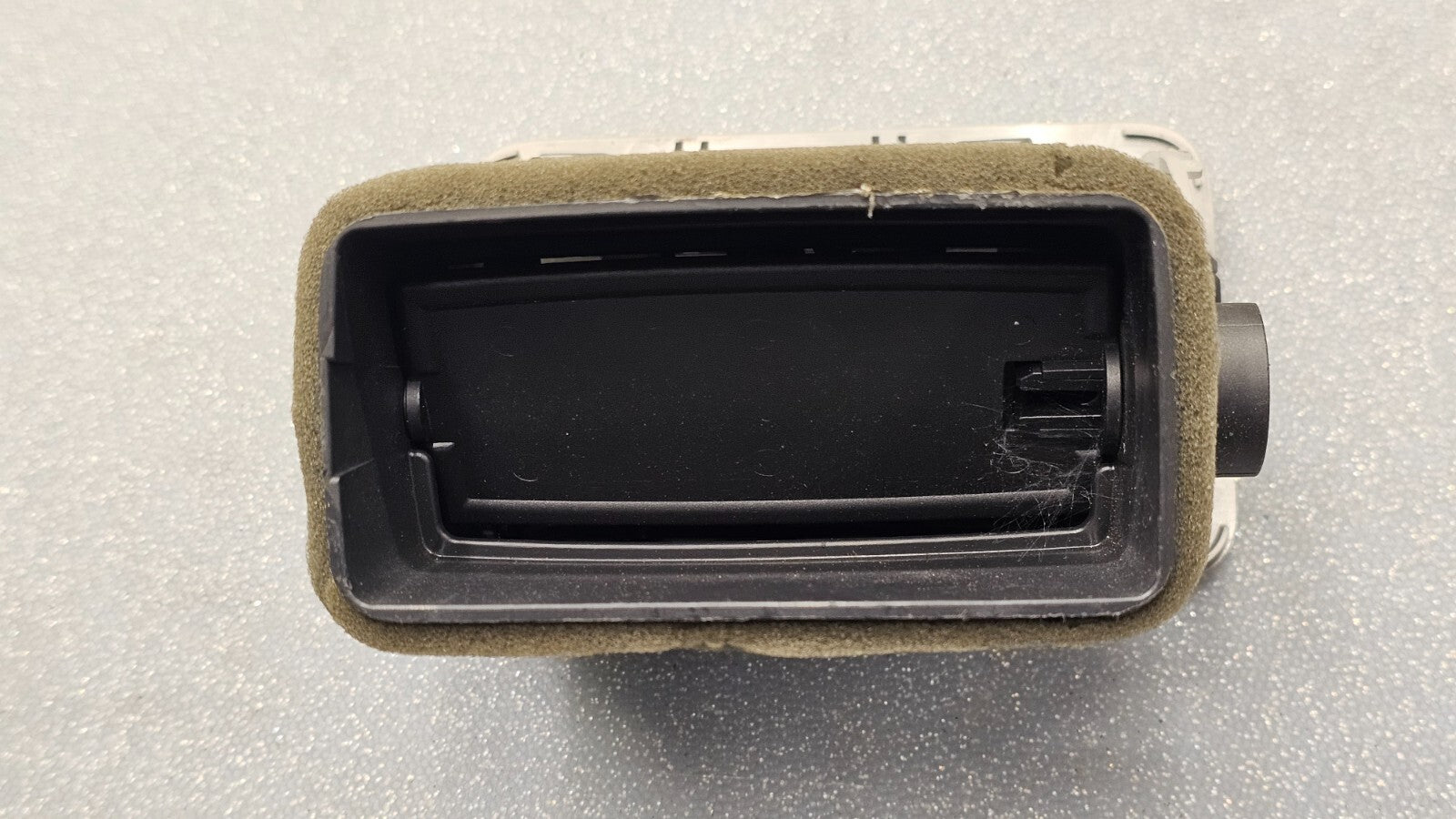 🔥06-11 Buick Lucerne Dash Right Passenger Air vent A/C AC Heater Panel LT Tan