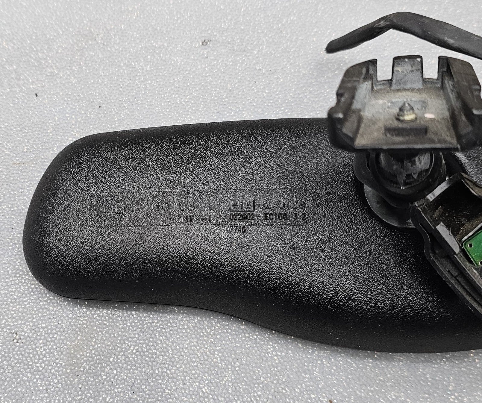 03-07 Saturn Ion 08-12 Colorado Canyon Windshield Auto Dimming Rear View Mirror