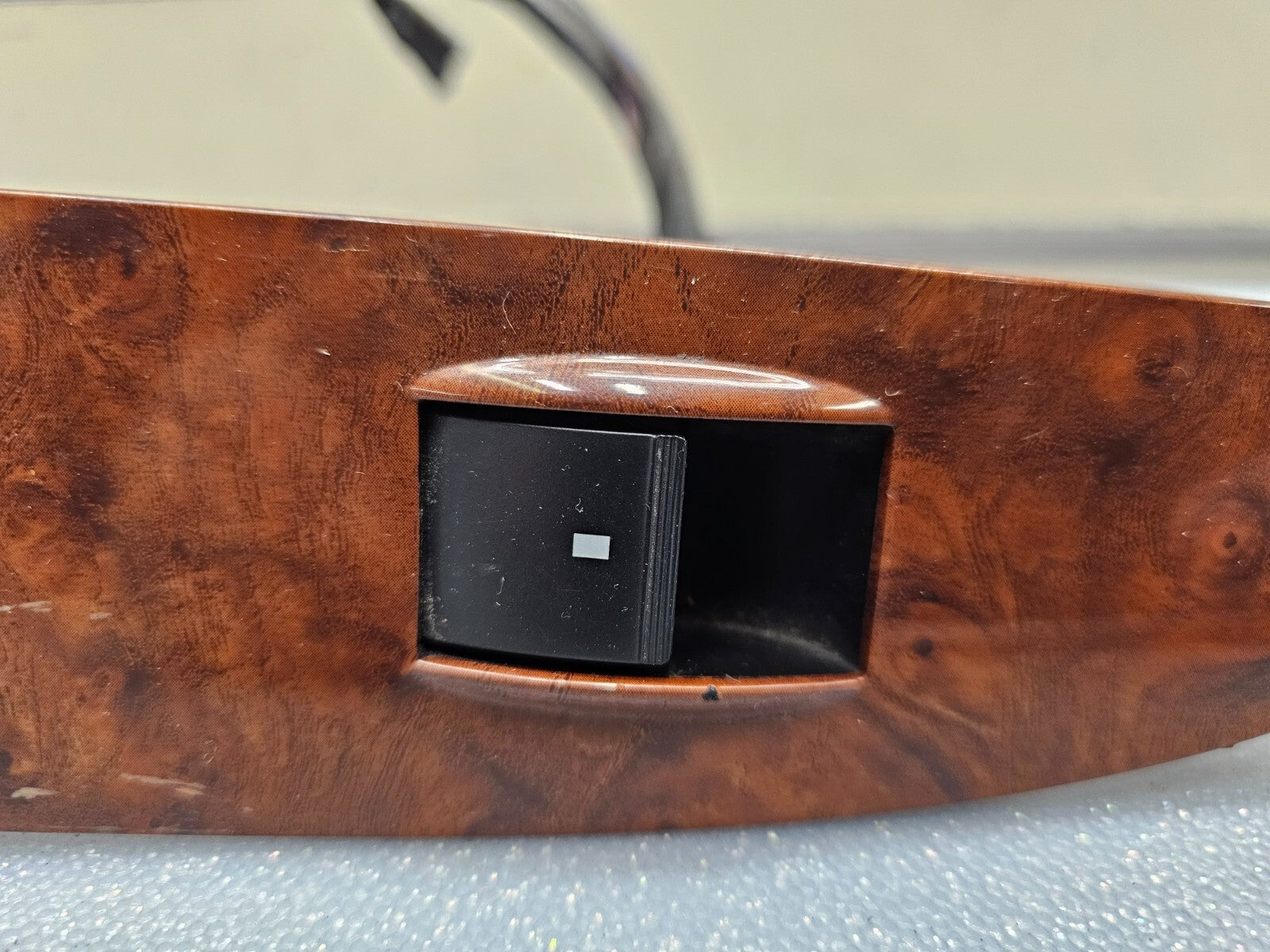 🔥07-13 Chevy Suburban Rear Left Driver Power Window Switch Assembly Wood WS5