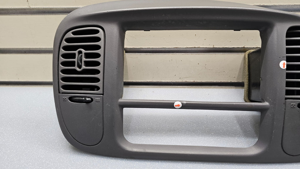 🔥97-03 Ford F150 Center Dash Radio Climate BEZEL Trim Panel Line Dark Gray B1