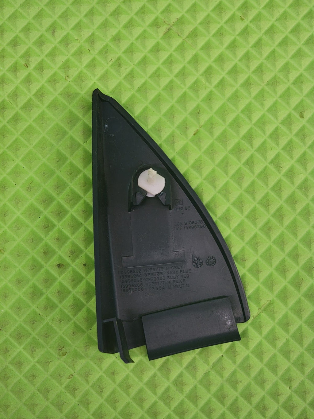 1995-1998 Chevrolet Tahoe Suburban Door Panel Mirror Cover Trim RIGHT DARK GRAY