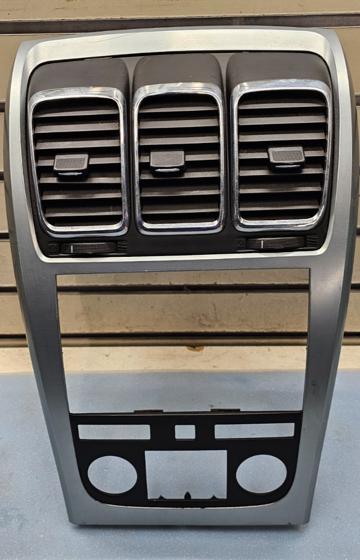 🔥07-12 GMC Acadia Center Dash Radio Bezel Climate Control Trim Panel Silver OEM