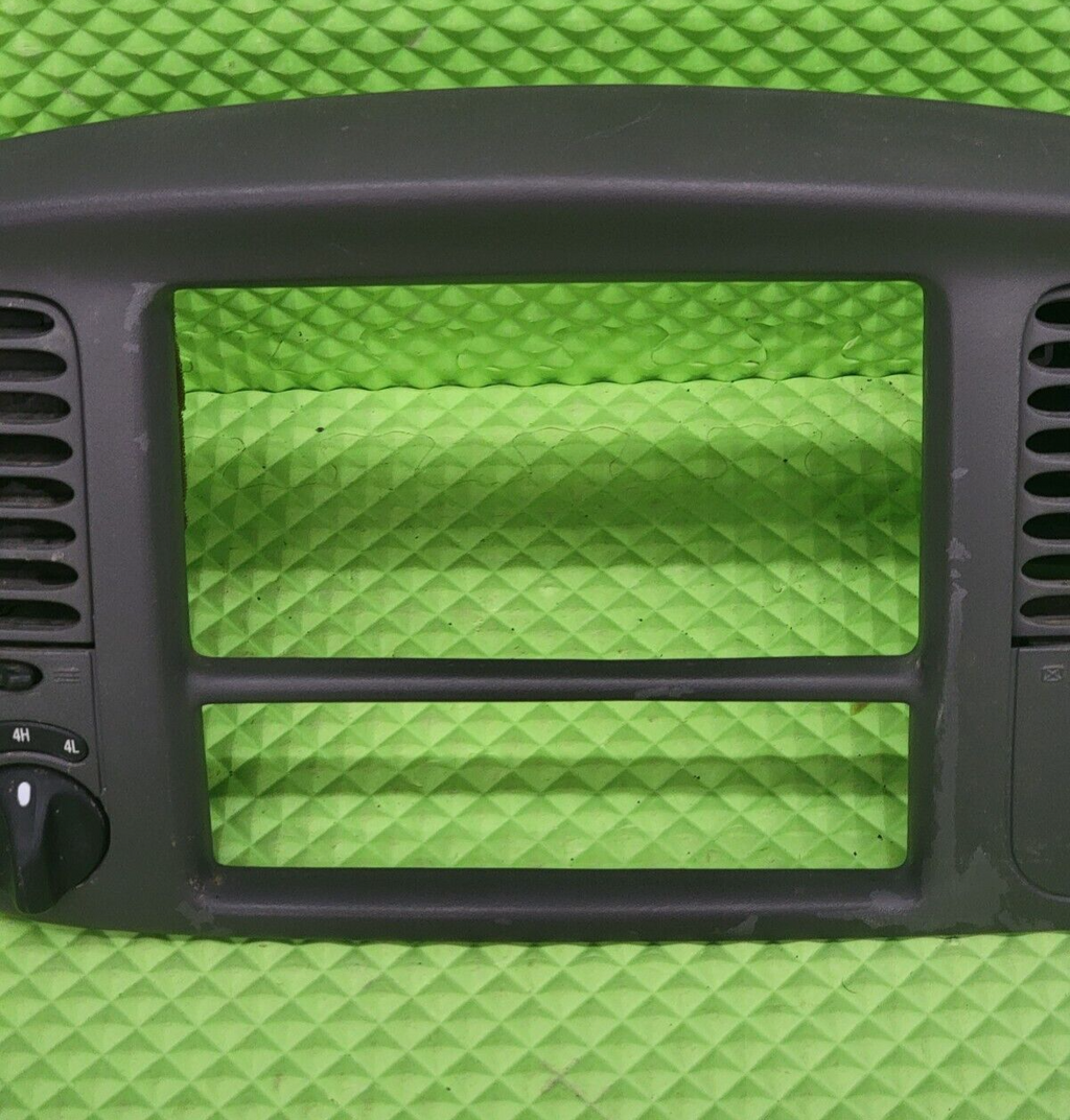 97-03Ford F150 Center Dash Radio Climate BEZEL Trim Panel A4WD 4H 4L Line GrayB1