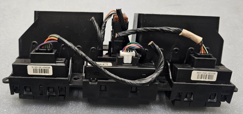 🔥07-09 CHEVROLET EQUINOX CENTER DASH A/C AIR VENT W/ HAZARD SWITCH BLACK OEM