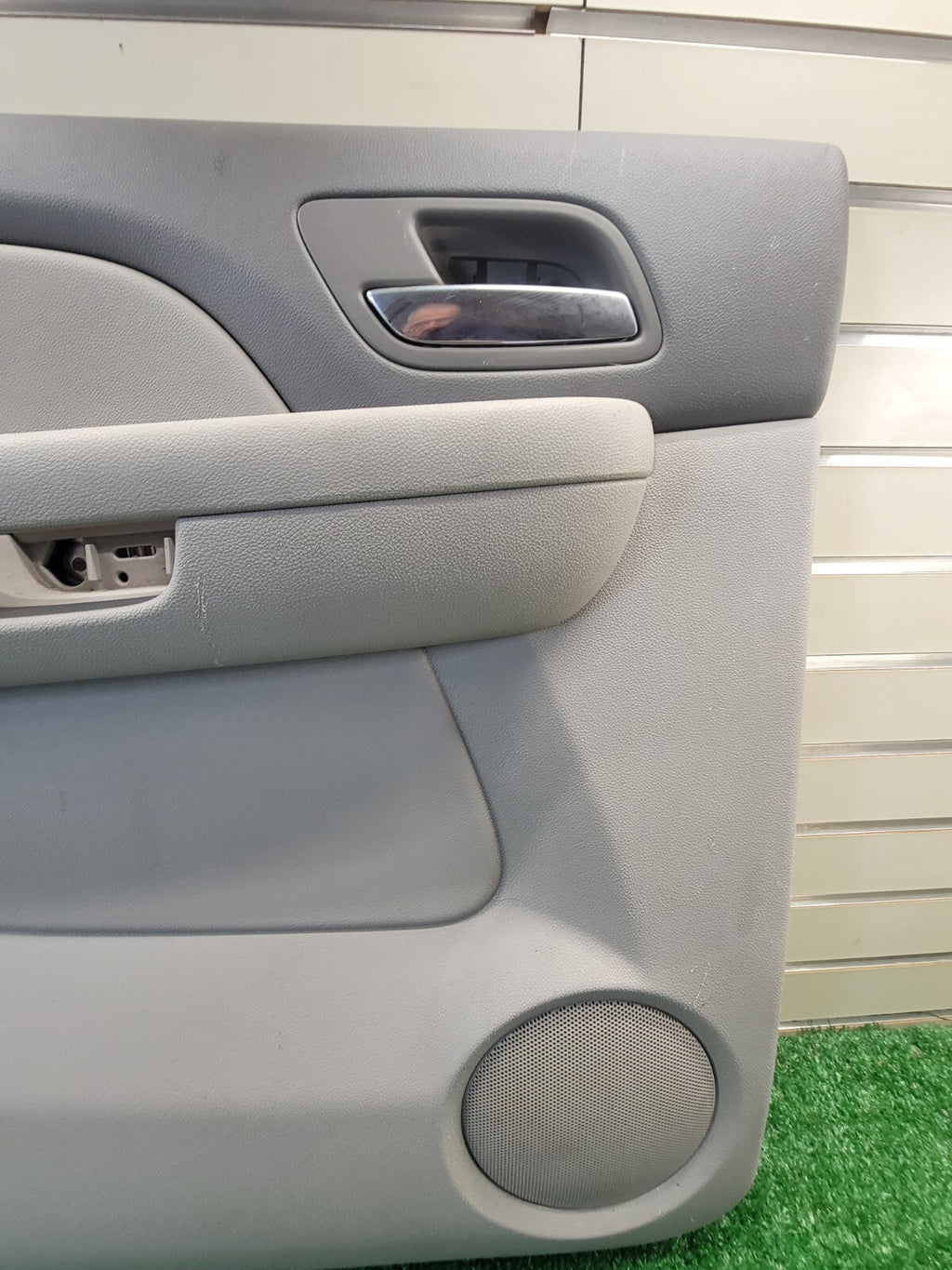🔥07-14 Chevy Tahoe GMC Cadillac Escalade REAR Left Drive Side Door Panel GRAY
