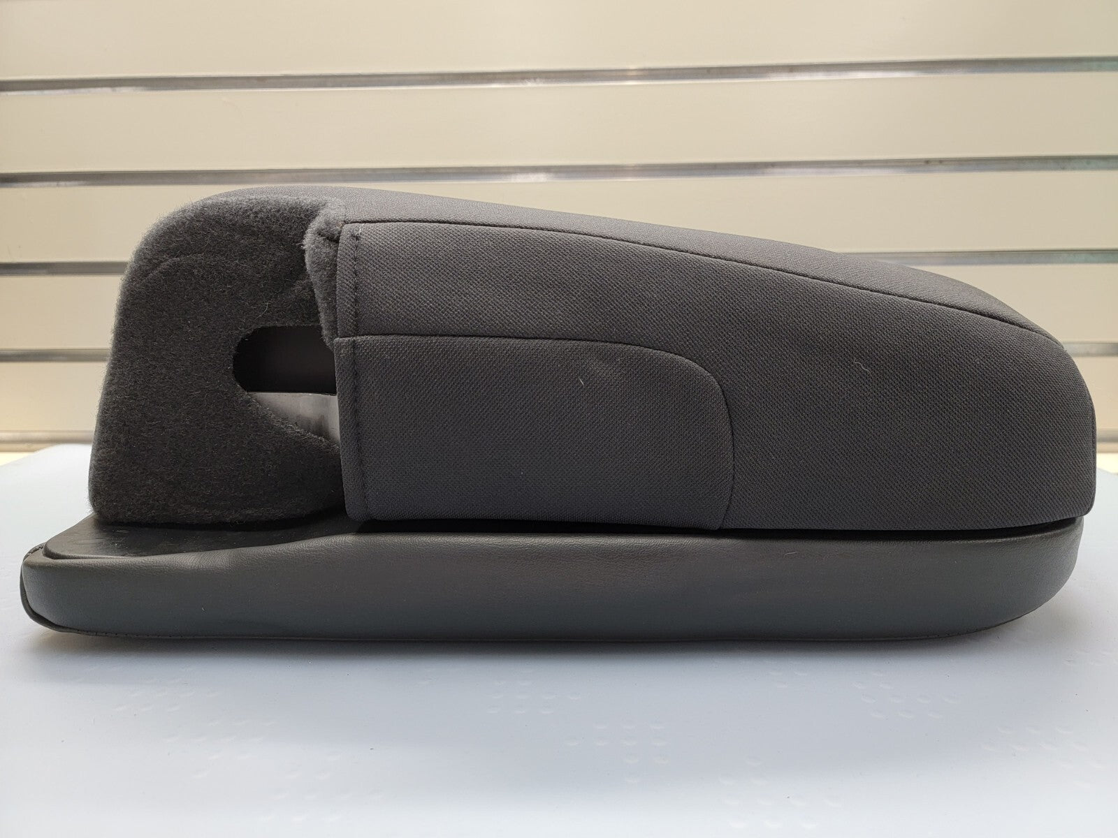 🔥02-08 Dodge RAM Center Console Jump Seat ARMREST Cover Lid Leather Black JS7